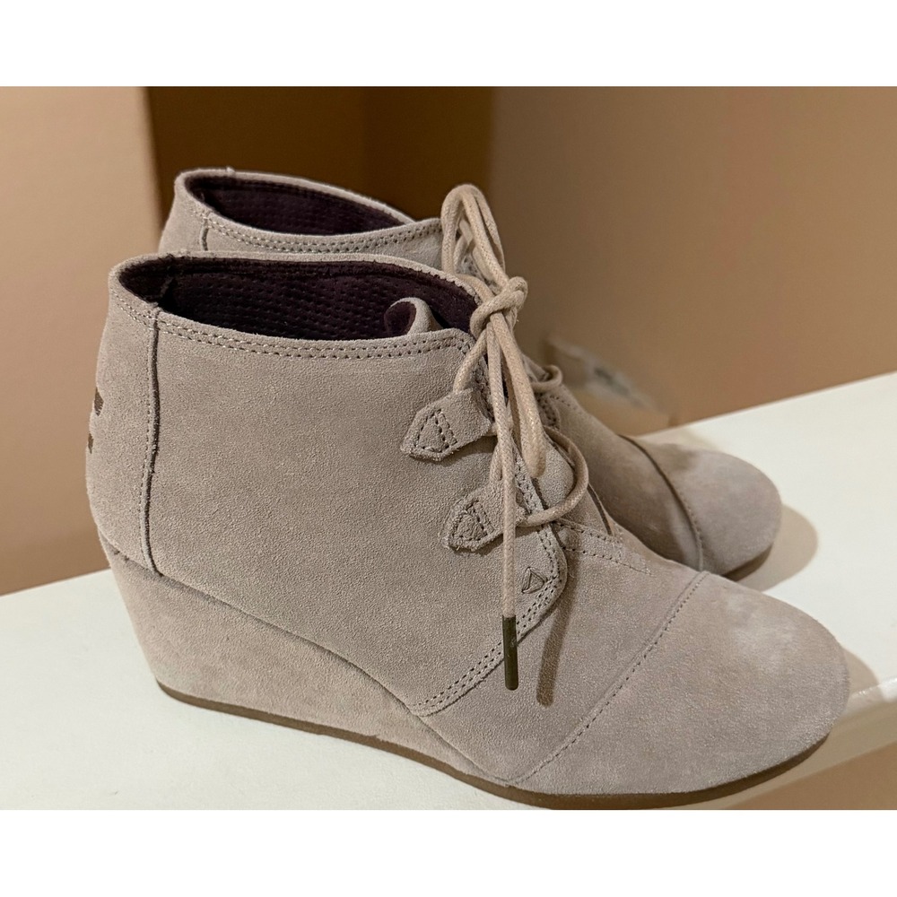 TOMS Women's 8 Desert Booties Wedge Taupe Suede Fall Monochrome